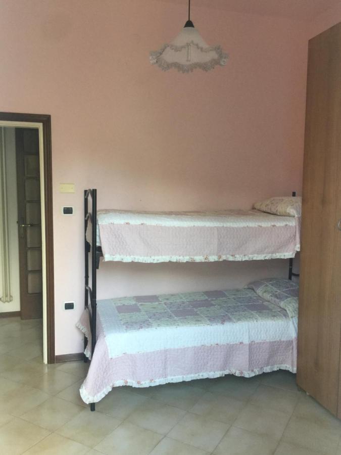 La Casa Di Clara Ombrellone Con 2 Lettini Al Lido San Giuliano Gratis E Parcheggio Privato Gratis Διαμέρισμα Ρίμινι Εξωτερικό φωτογραφία
